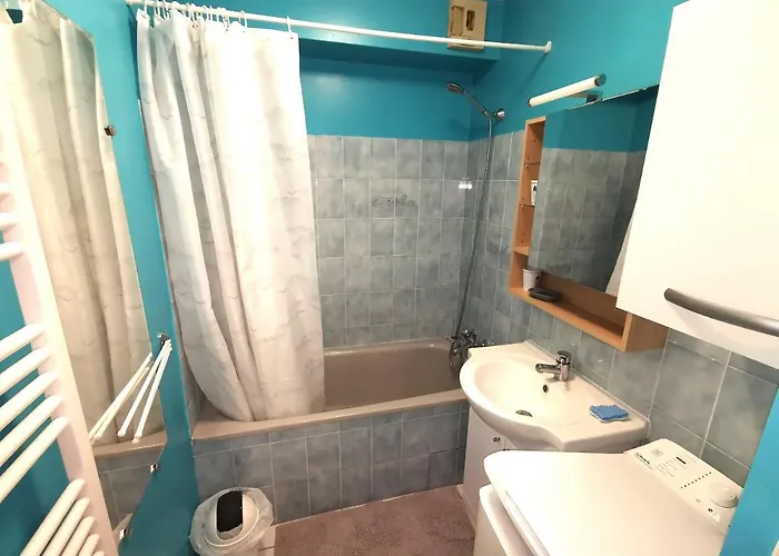 Le Soleil Levant شقة لي سابلِ دولونْ